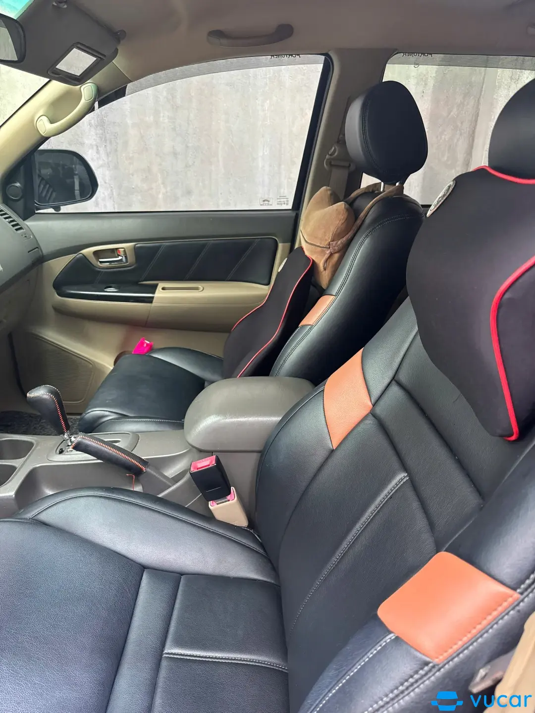 Toyota Fortuner 2.7V 4x2 AT 2013 - Nội thất 5