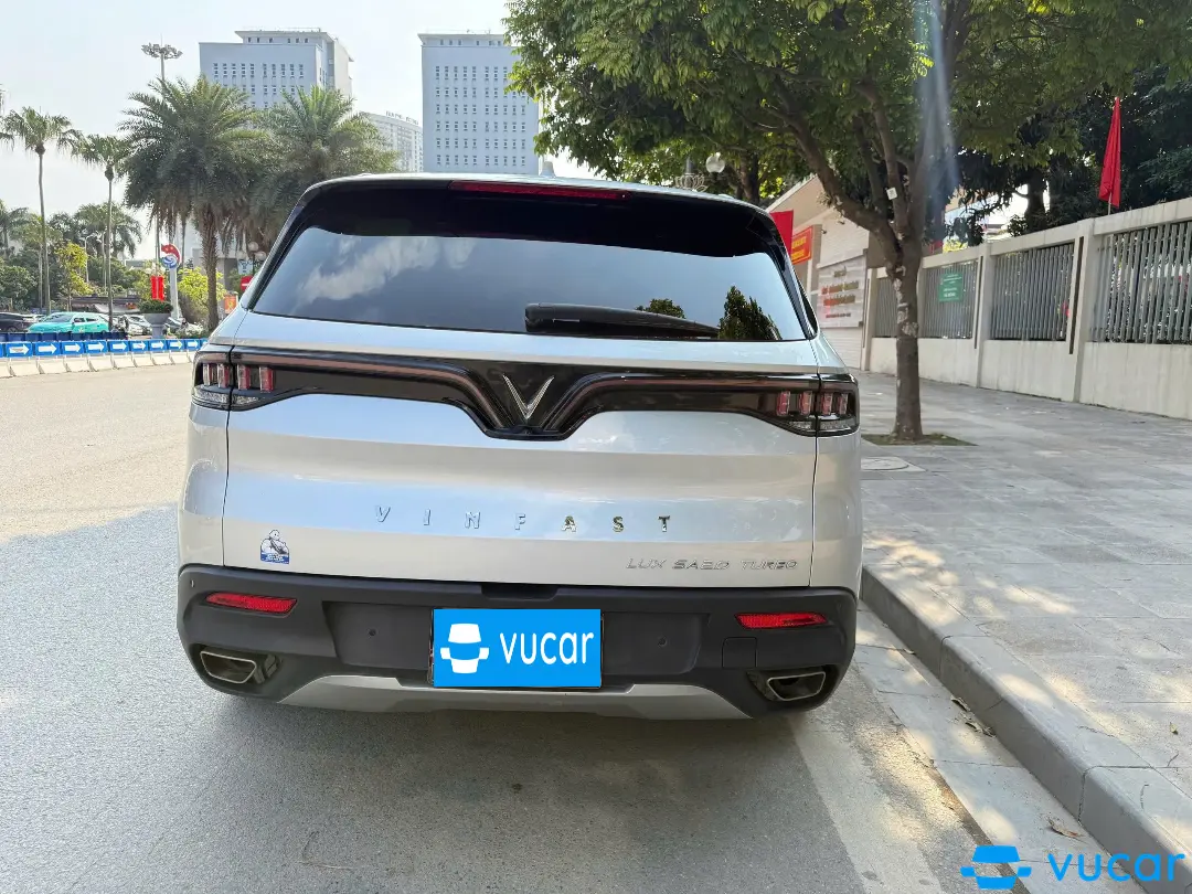 Ảnh xe Vinfast Lux SA Premium 2.0 AT 2021 - ảnh 3