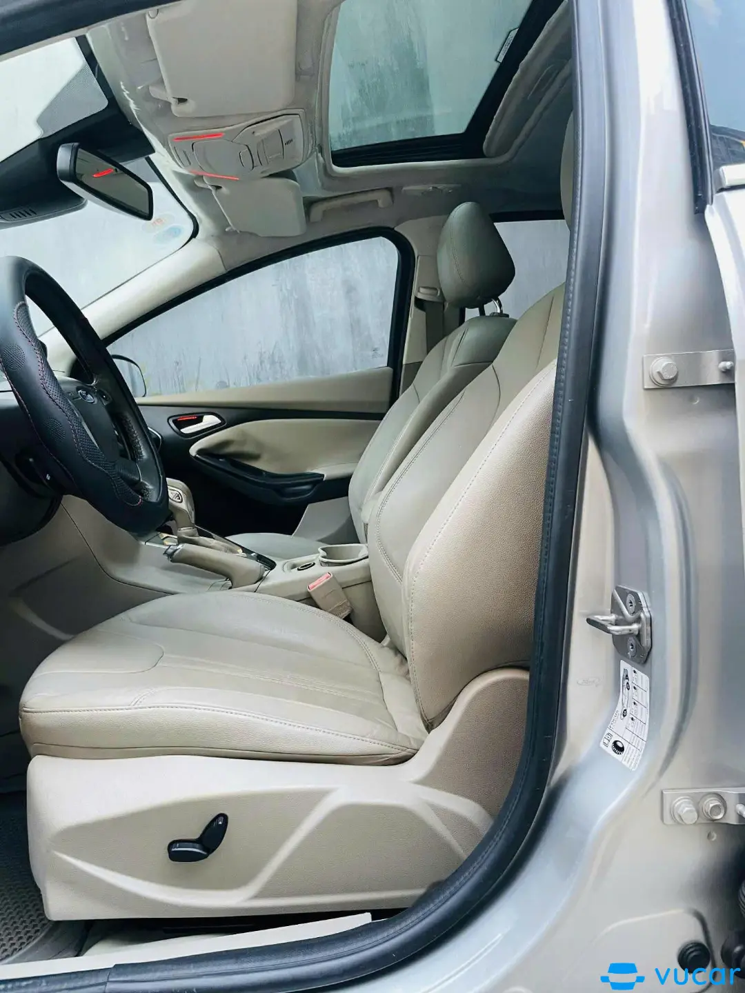 Ford Focus Titanium 2.0 AT 2015 - Nội thất 5