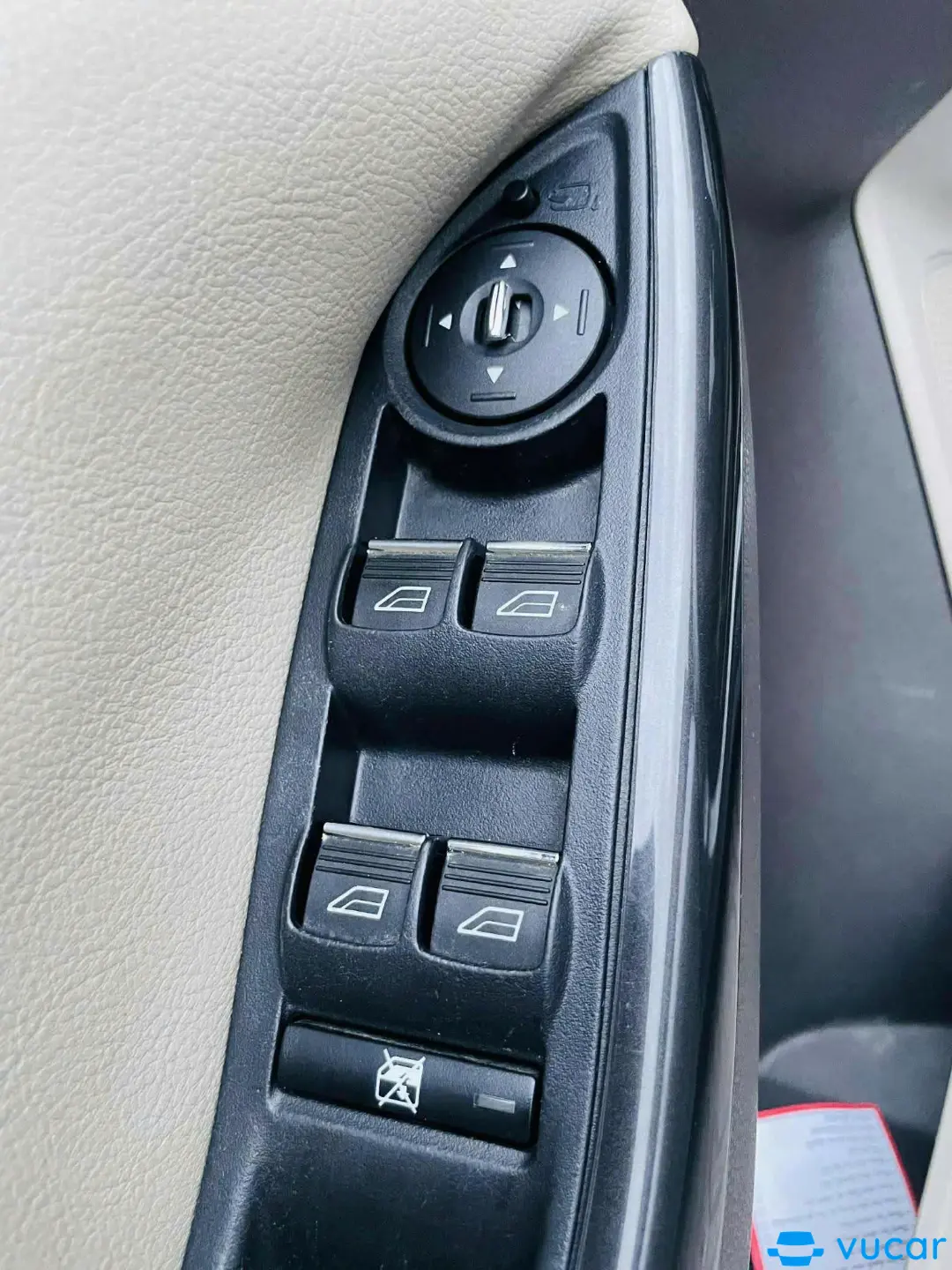 Ford Focus Titanium 2.0 AT 2015 - Nội thất 7