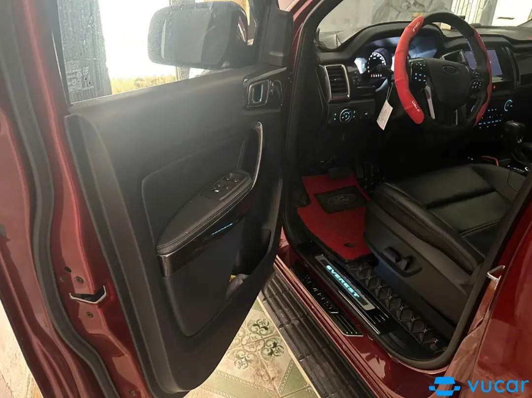 Ford Everest Titanium 4x2 2022  - Nội thất 2