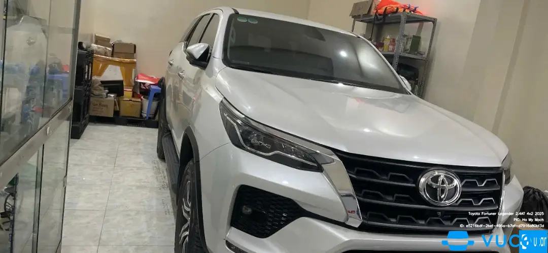 Ảnh xe Toyota Fortuner Legender 2.4AT 4x2 2025 - ảnh 4