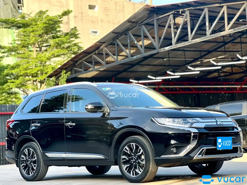 Ảnh xe Mitsubishi Outlander 2020