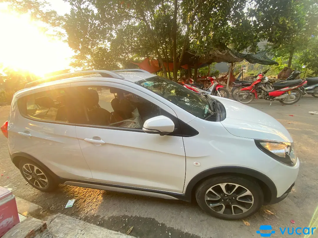 VinFast Fadil 1.4 AT Plus 2021 - Ngoại thất 5
