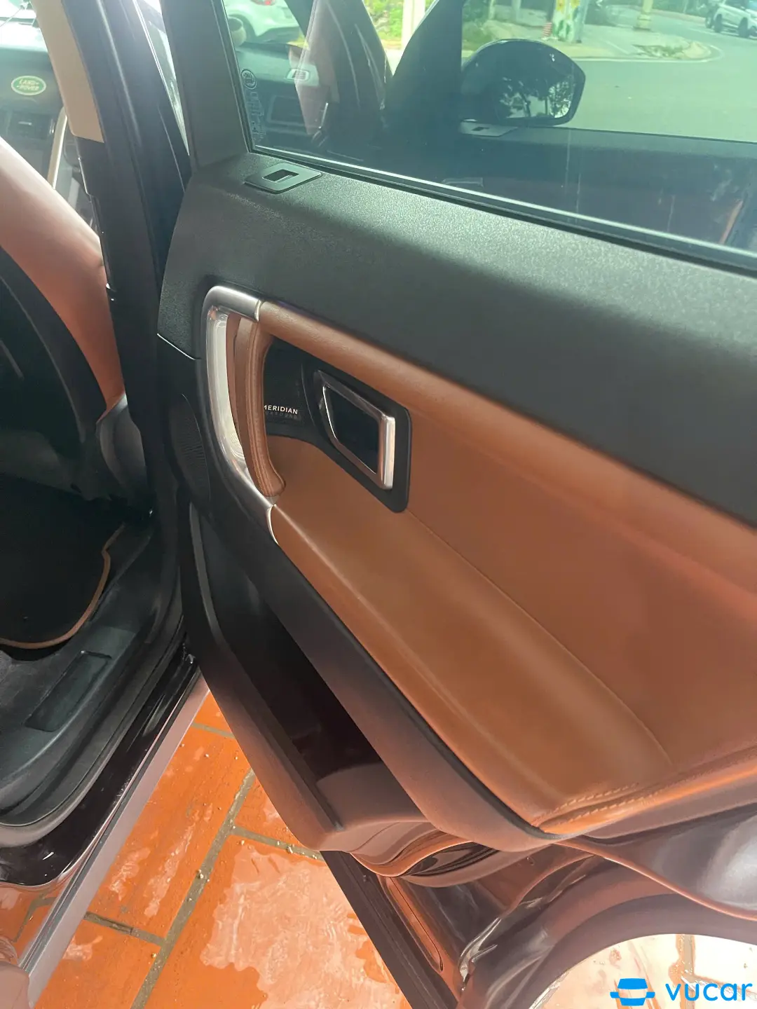 Landrover Discovery sport HSE Luxury 2015 - Nội thất 4