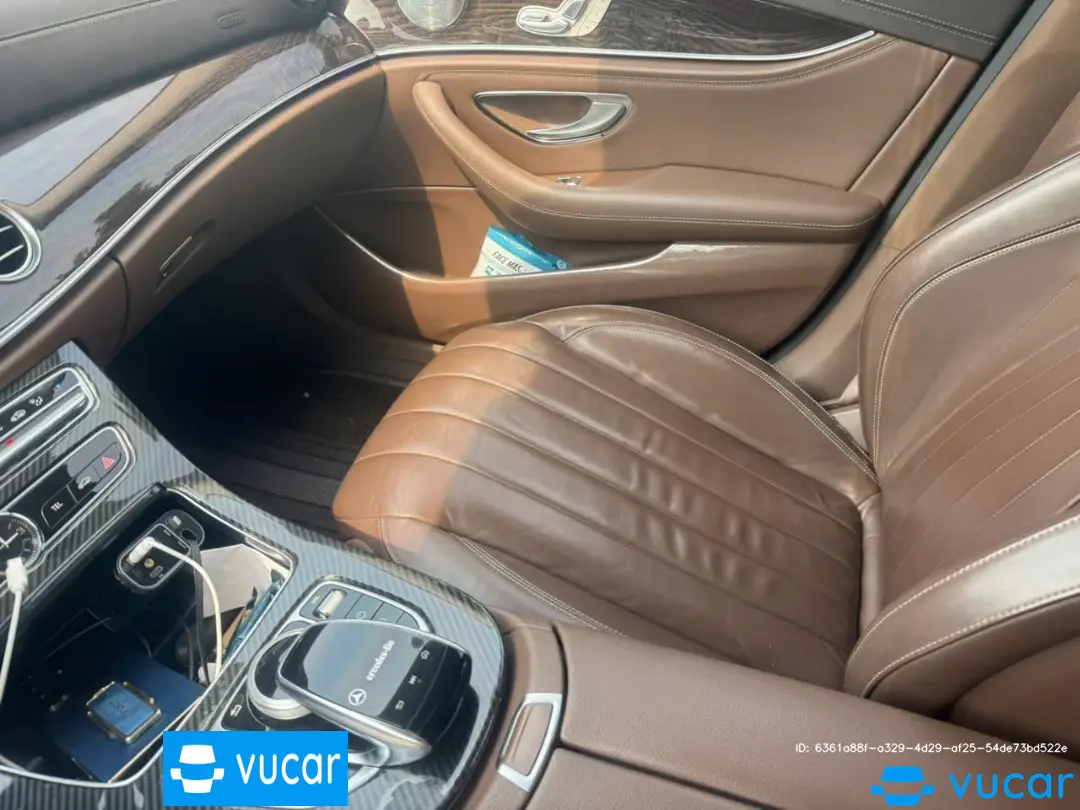 Mercedes E class  2016 - Nội thất 7