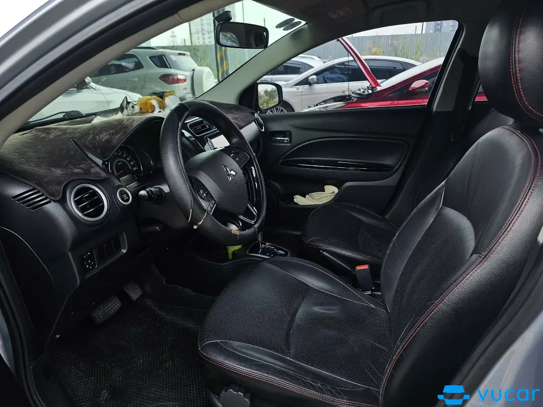 Mitsubishi Attrage 1.2 CVT 2019 - Nội thất 4