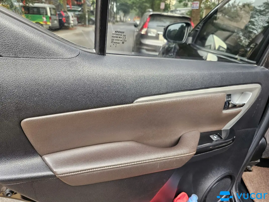 Toyota Fortuner  2017 - Nội thất 2