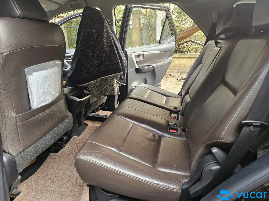 Toyota Fortuner  2017 - Nội thất 5