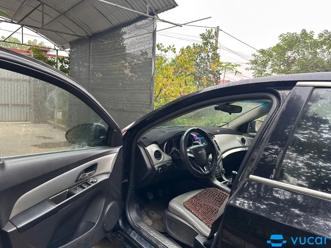 Chevrolet Cruze 2011 LS MT - Nội thất 2