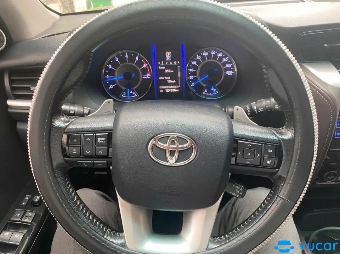 Toyota Fortuner 2018 2.7V 4x2 AT - Nội thất 3