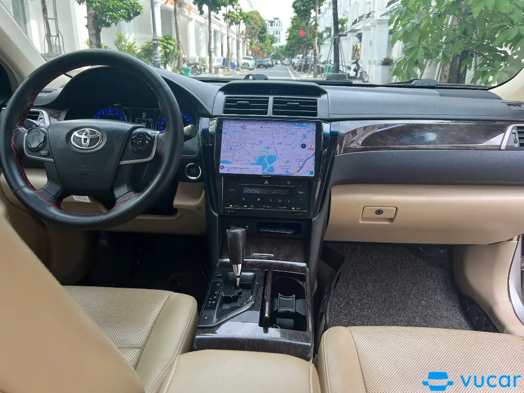 Toyota Camry 2.0 2015 - Nội thất 1