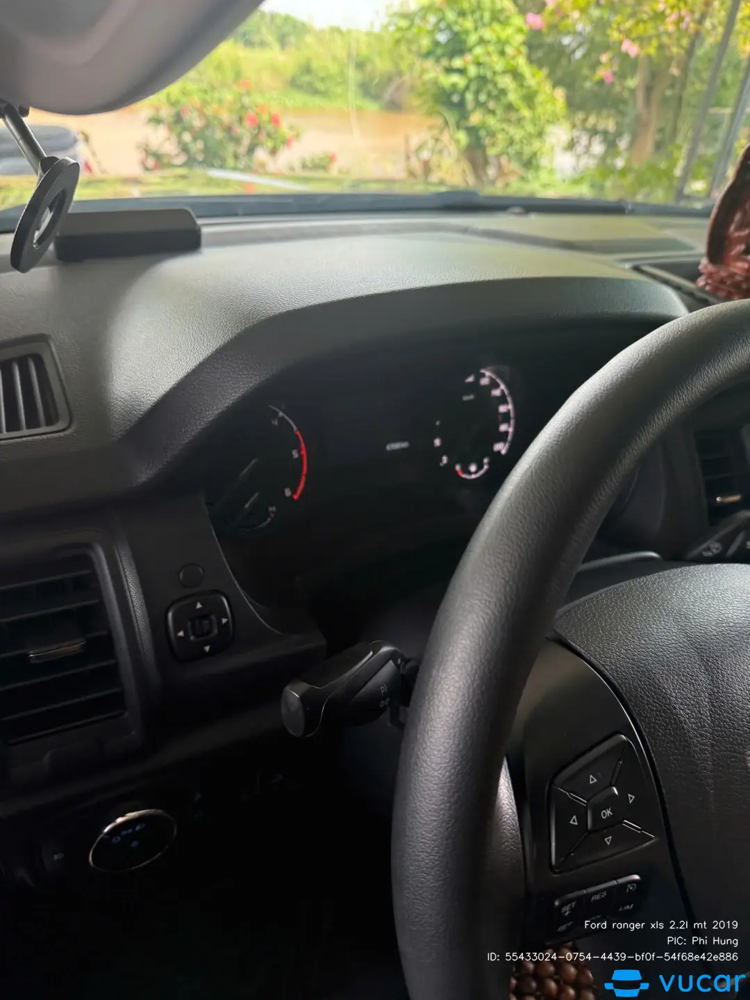 Ford ranger xls 2.2l mt 2019 - Nội thất 2