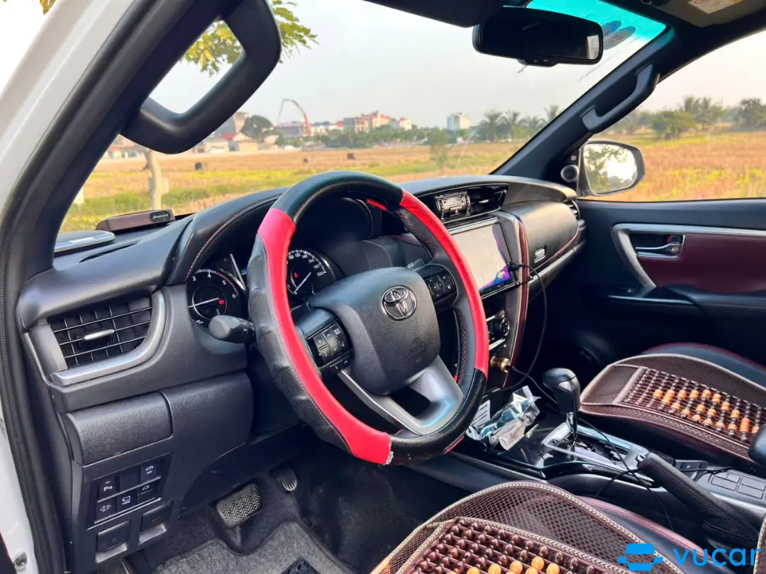 Fortuner legender 2024. 2.4 2024 - Nội thất 1
