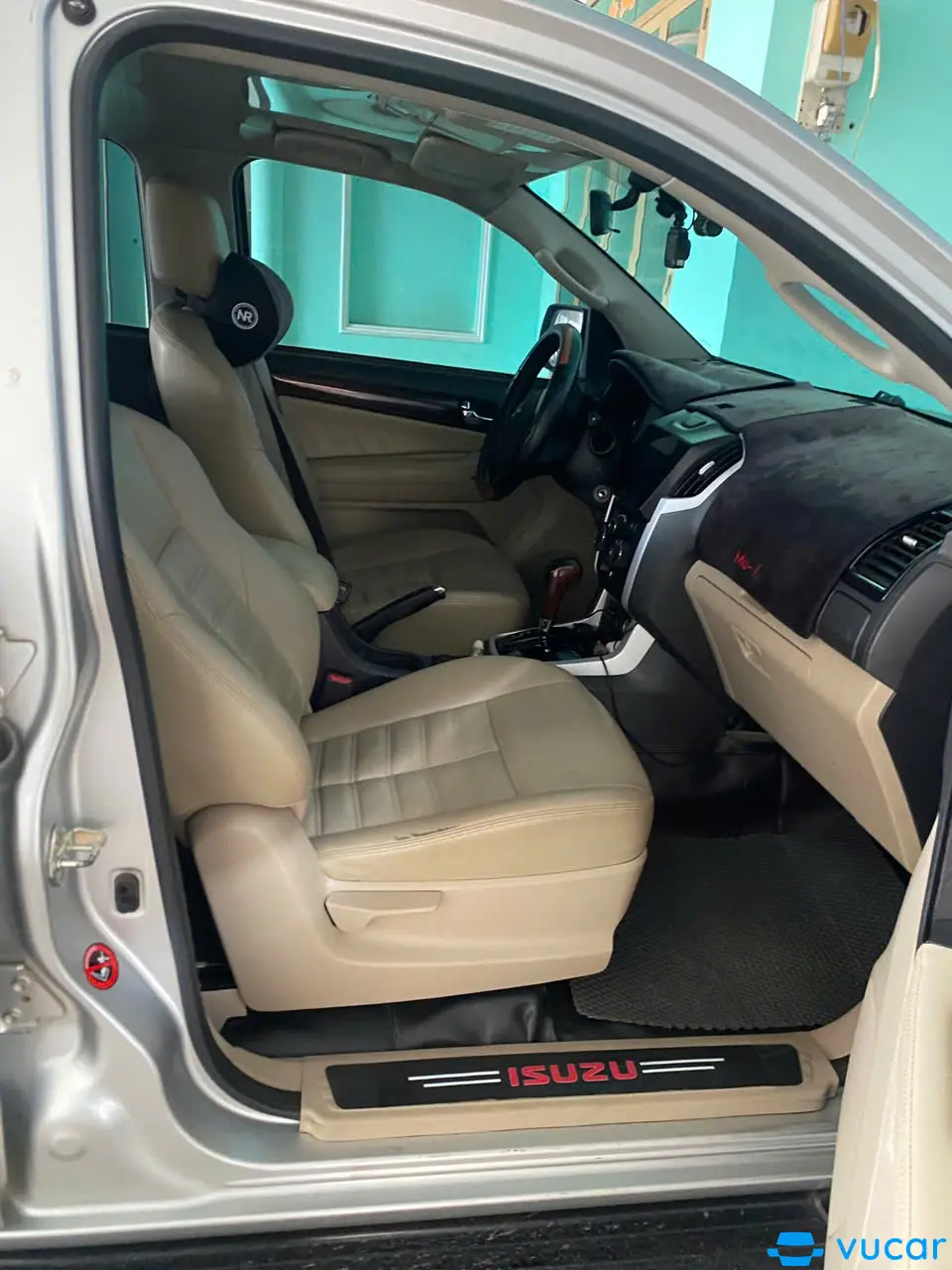 Isuzu,mux b7 plus, 2021 - Nội thất 1