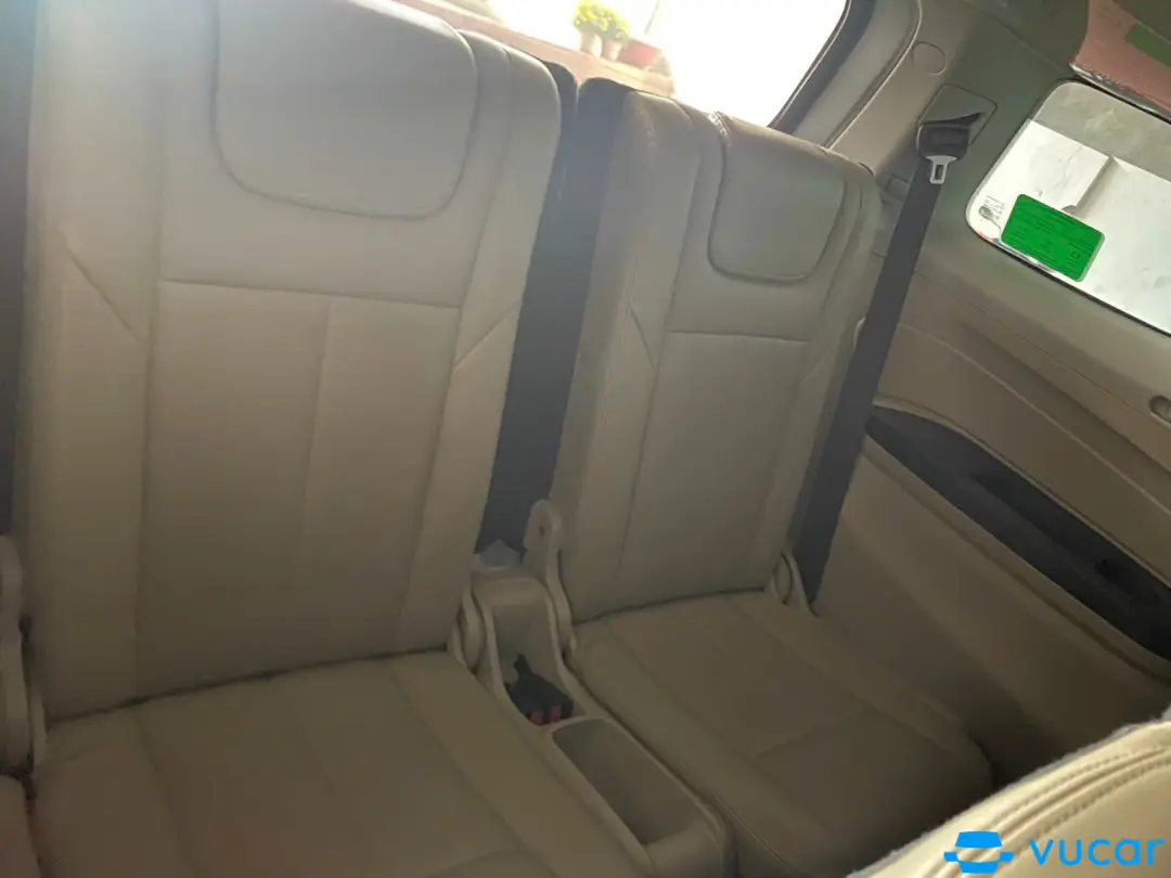 Isuzu,mux b7 plus, 2021 - Nội thất 2