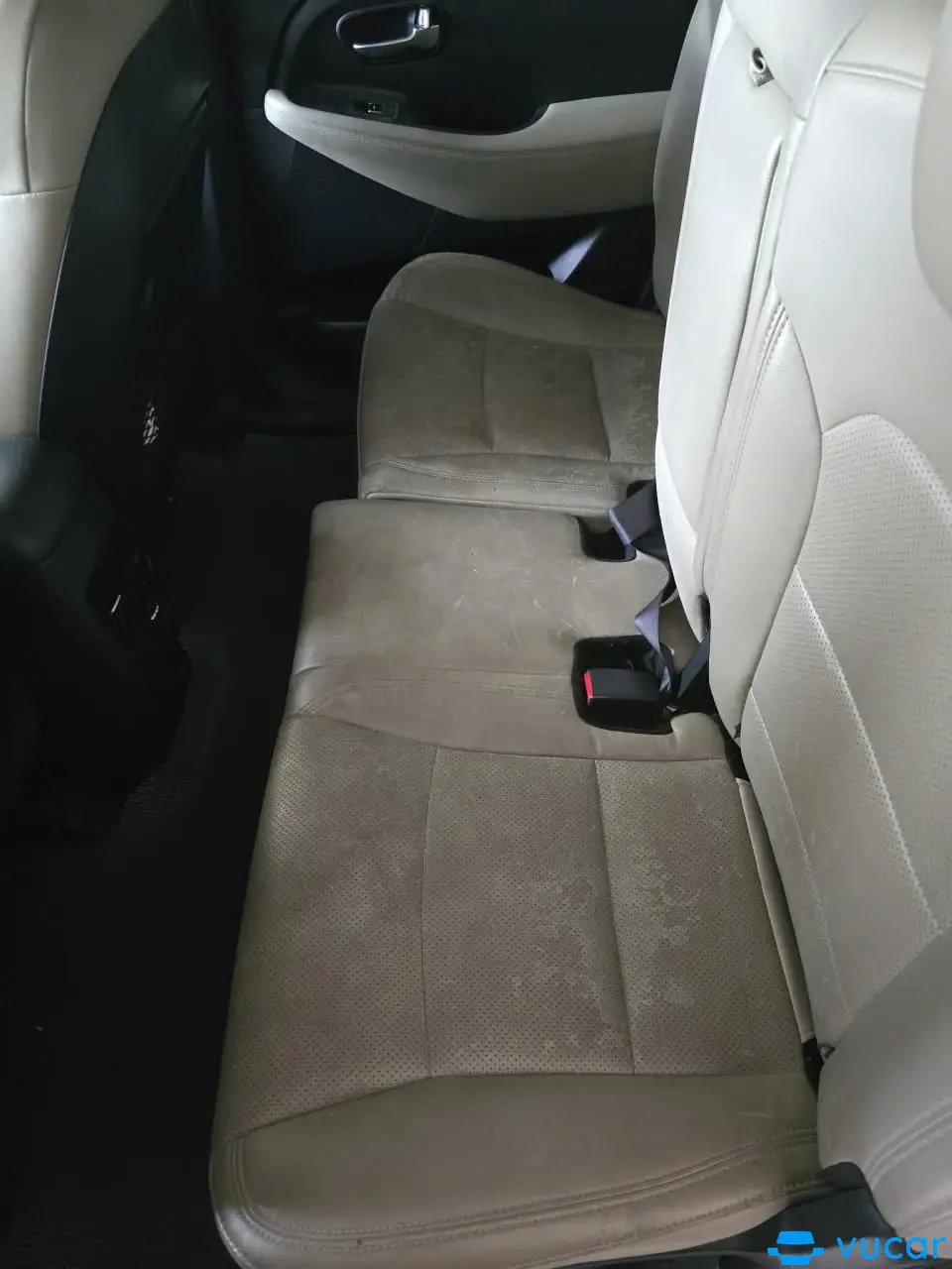 Kia Rondo GAT 2018 - Nội thất 4