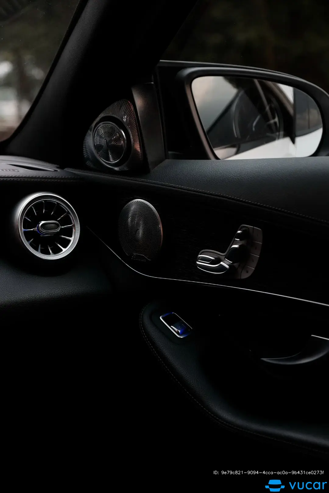 Mercedes C class C300 AMG 2020 - Nội thất 12