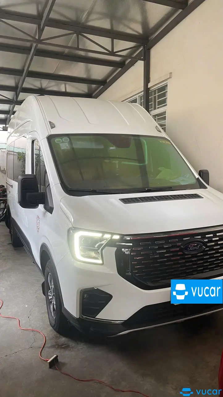 Ảnh xe Ford Transit 2024 Premium