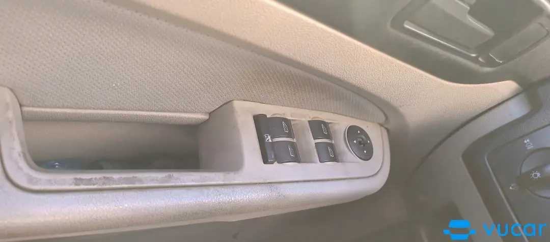 Ford Focus 1.8 MT 2009 - Nội thất 1