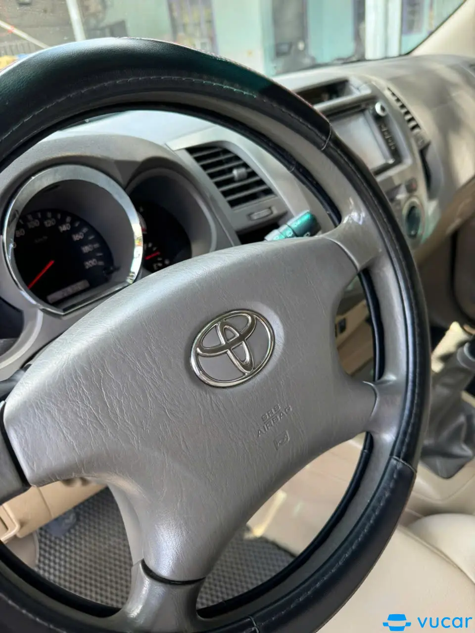 Toyota Fortuner 2011 - Nội thất 5