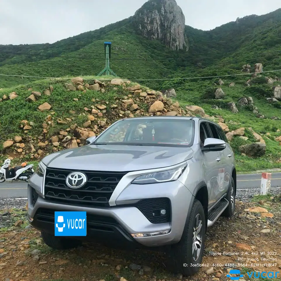 Toyota Fortuner 2.4L 4x2 MT 2022