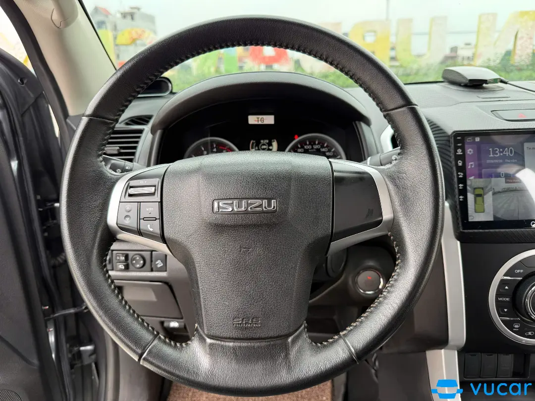 Isuzu Dmax LS 1.9L 4x2 MT 2019 - Nội thất 11