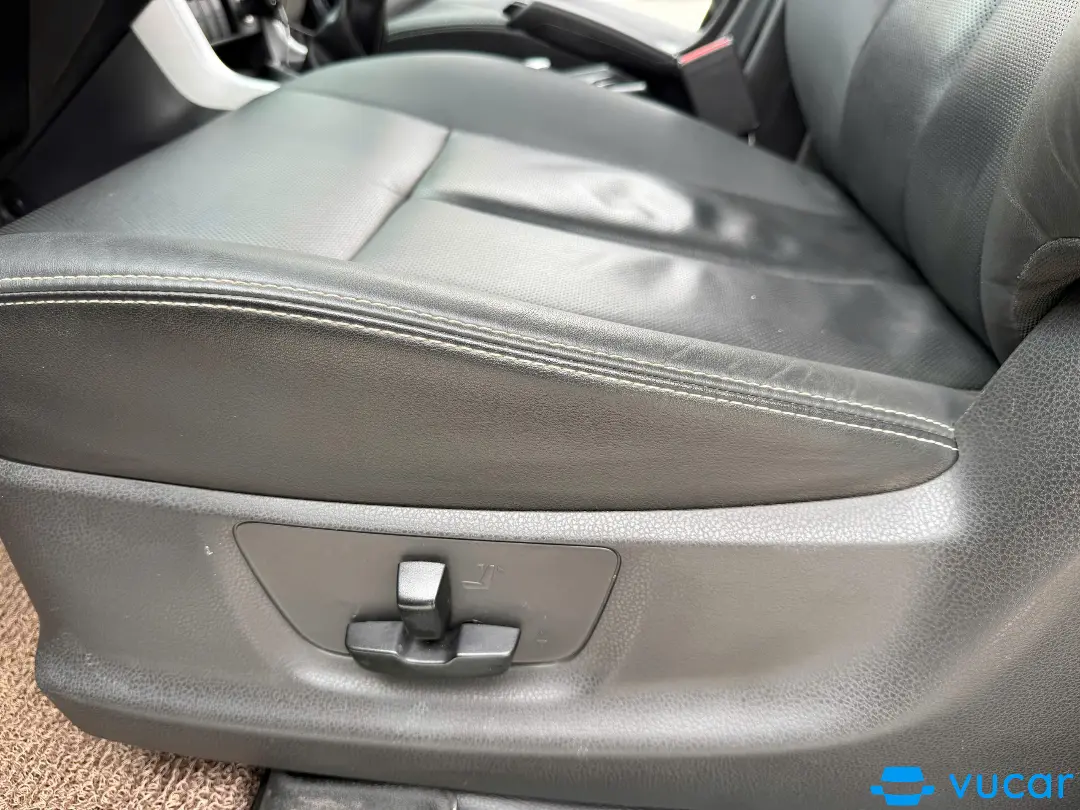 Isuzu Dmax LS 1.9L 4x2 MT 2019 - Nội thất 2
