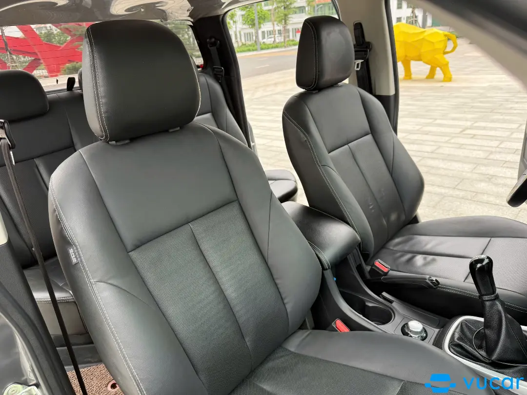 Isuzu Dmax LS 1.9L 4x2 MT 2019 - Nội thất 5