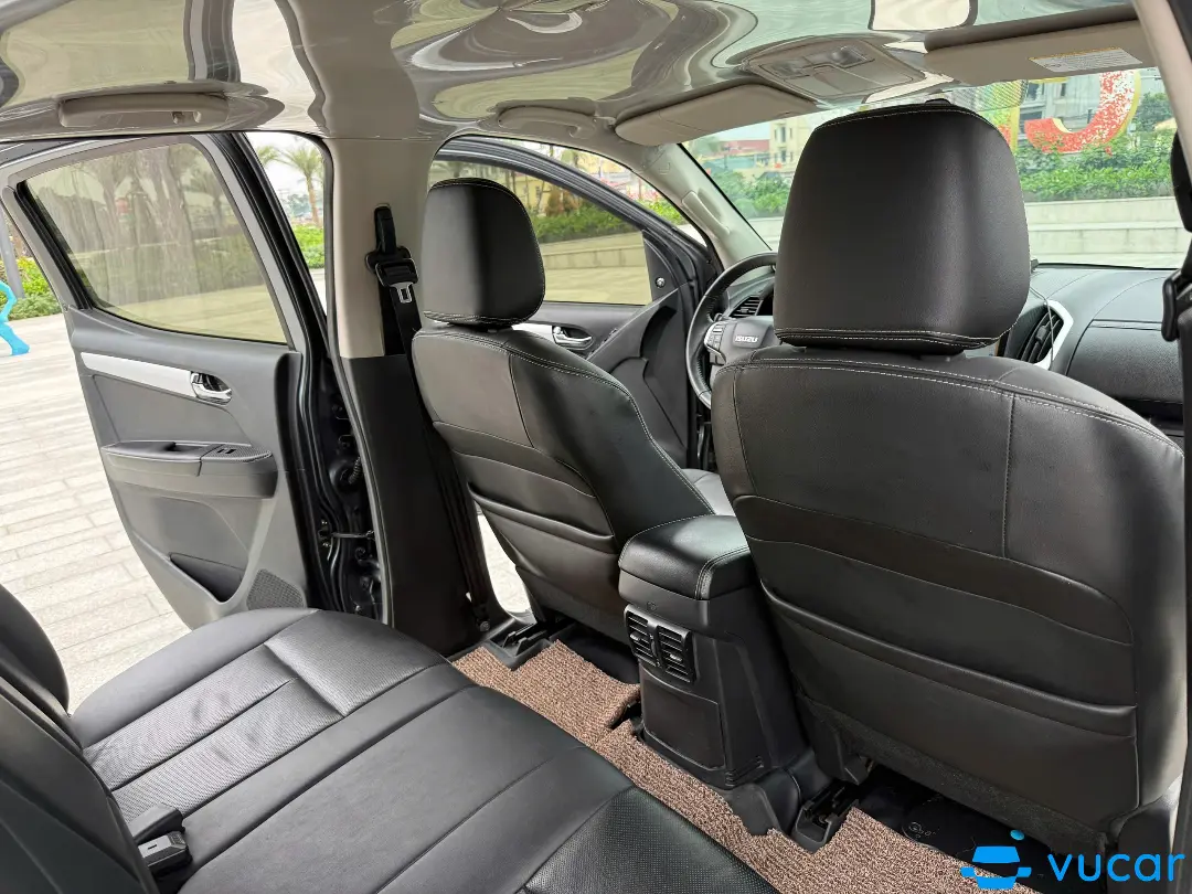 Isuzu Dmax LS 1.9L 4x2 MT 2019 - Nội thất 14