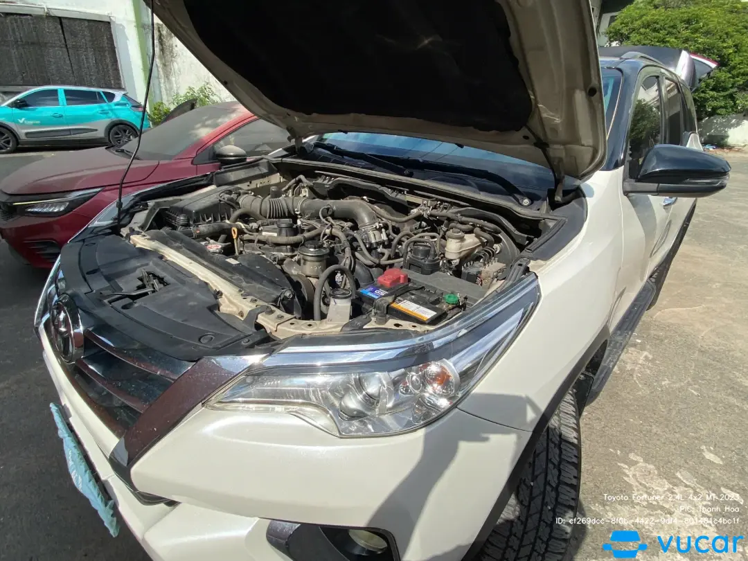 Toyota Fortuner 2.7V 4x2 AT 2019 - Khoang động cơ 2