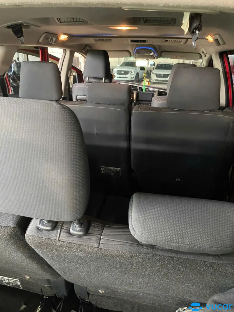 Toyota Innova 2.0 Venturer 2017 - Nội thất 2