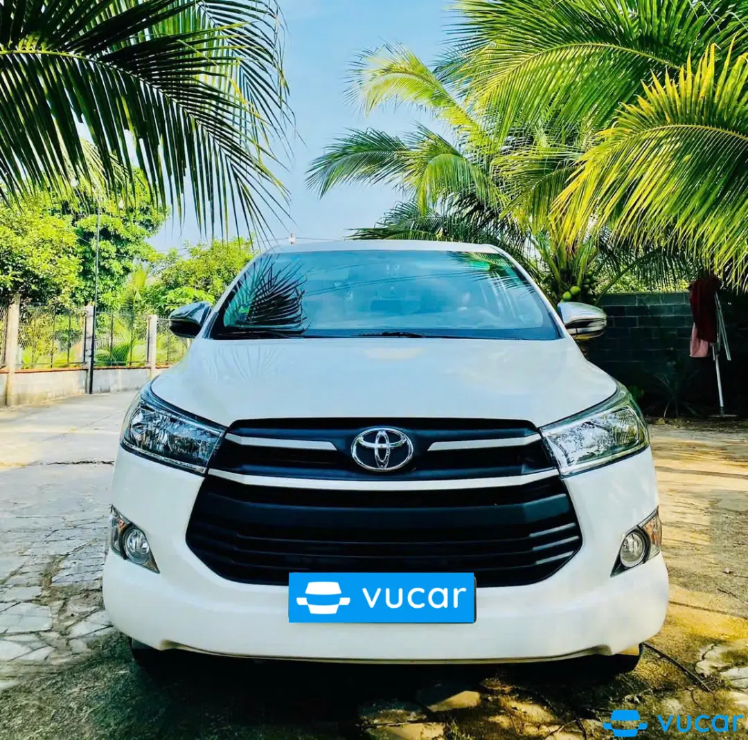 Ảnh xe TOYOTA INNOVA 2.0E