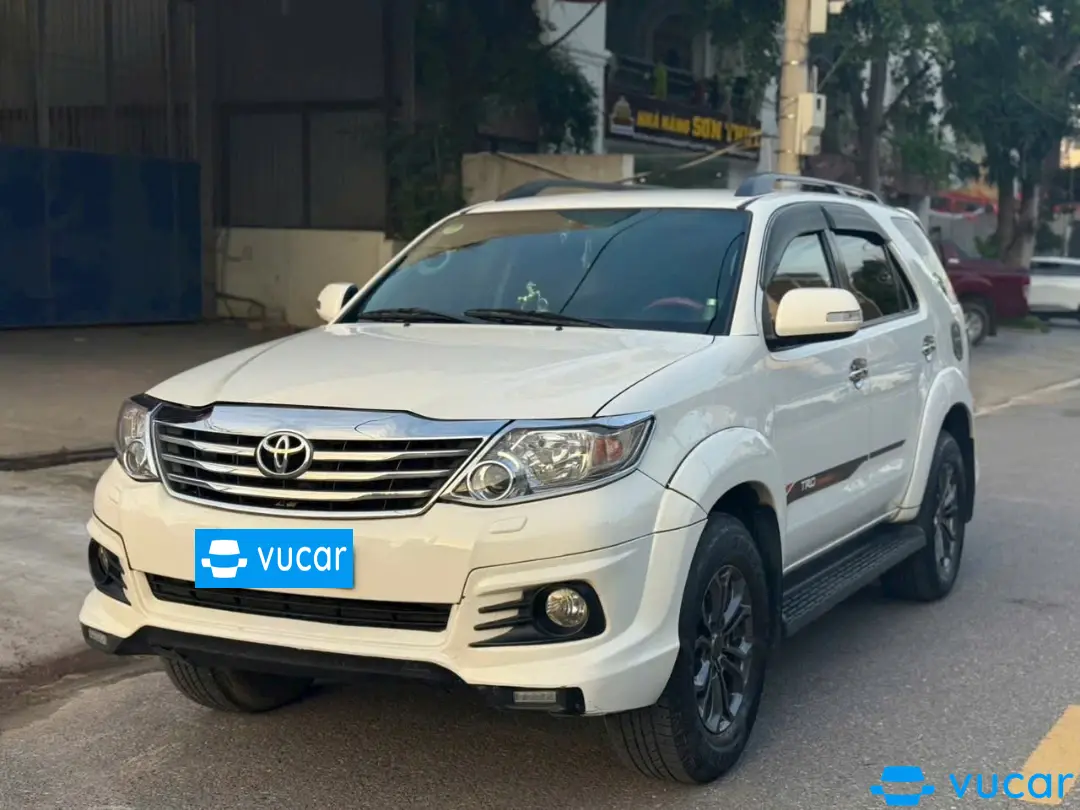 Toyota Fortuner 2.7V 4x4 AT 2016 - Ngoại thất 3