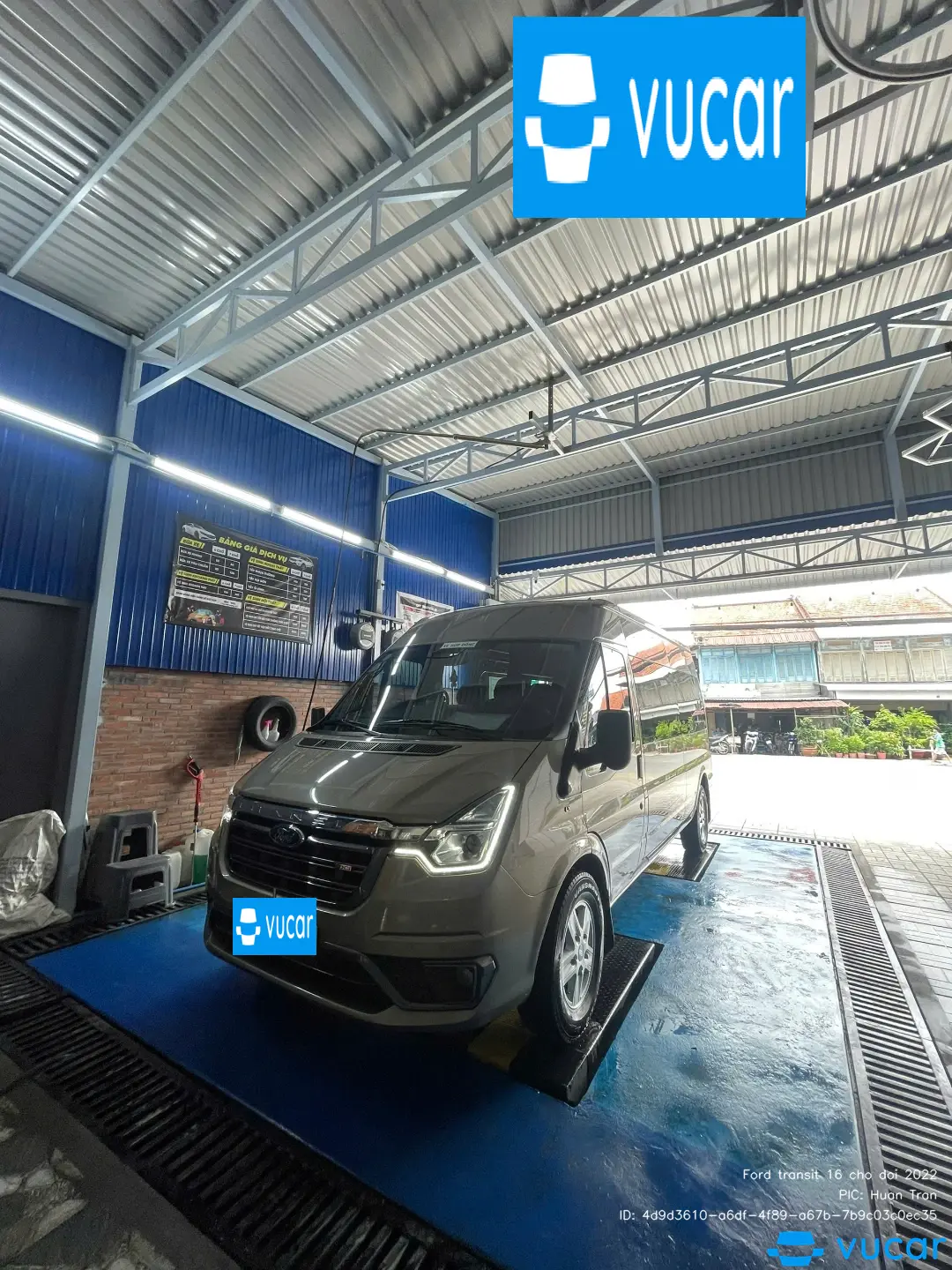 Ford transit 16 chổ doi 2022 - Ngoại thất 2