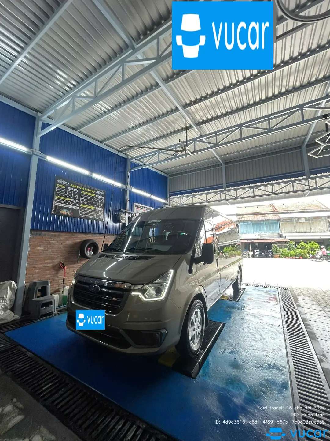 Ford transit 16 chổ doi 2022 - Ngoại thất 4