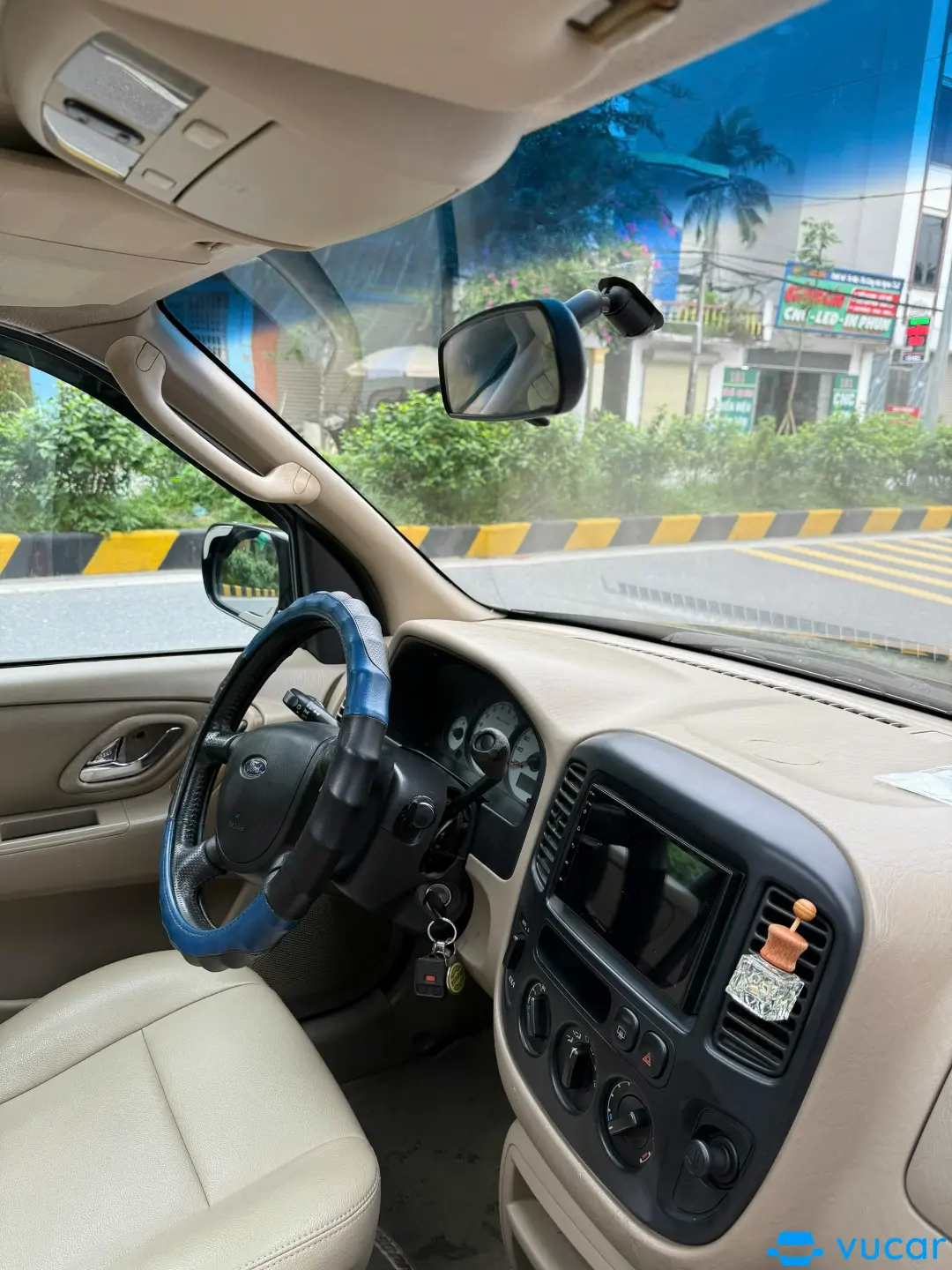Ford Escape 3.0 V6 2004 - Nội thất 3