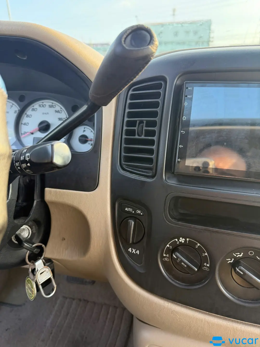 Ford Escape 3.0 V6 2004 - Nội thất 2