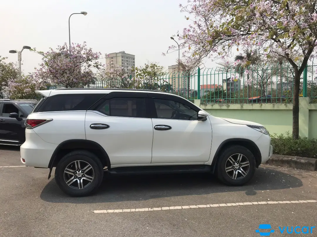 Ảnh xe toyota fortuner 2016