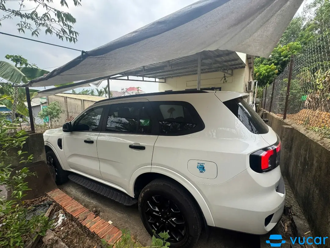 Ảnh xe Ford Everest Sport 4x2 2025
