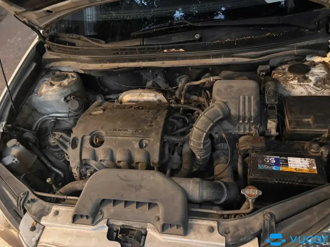 Hyundai Avante 1.6 MT 2014 - Khoang động cơ 1