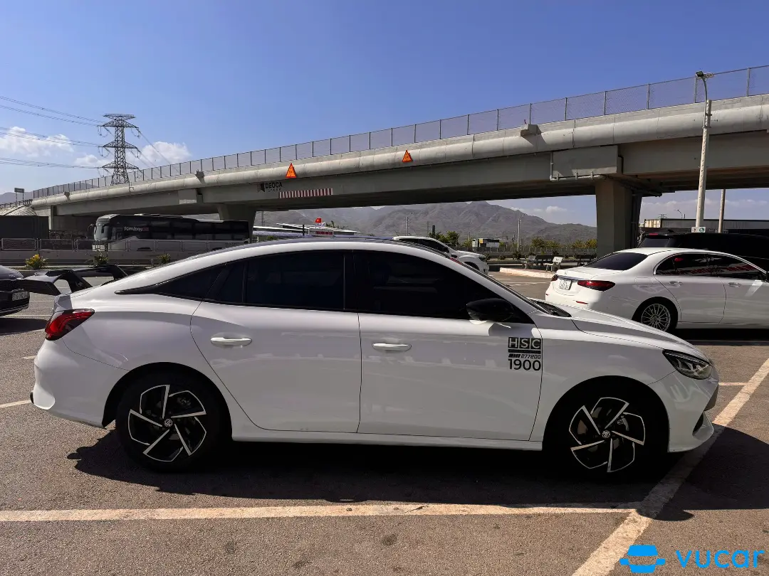 MG 5 Luxury 1.5 AT 2022 - Ngoại thất 3