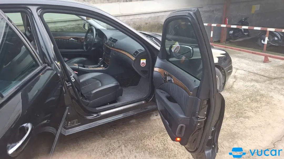 Mercedes E class E200 2007 - Nội thất 9