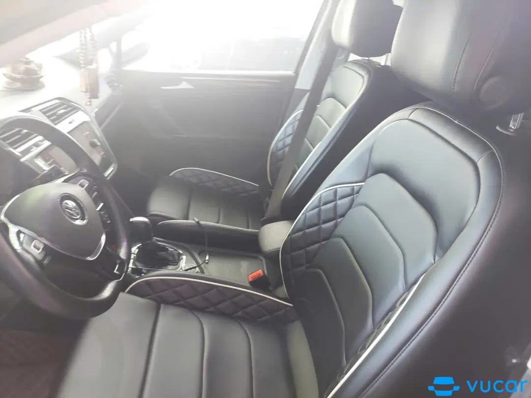 Volkswagen Tiguan Allspace 2018 - Nội thất 3