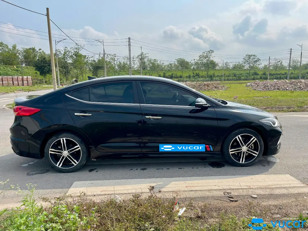 Hyundai Elantra Sport 1.6 AT 2018 - Ngoại thất 4