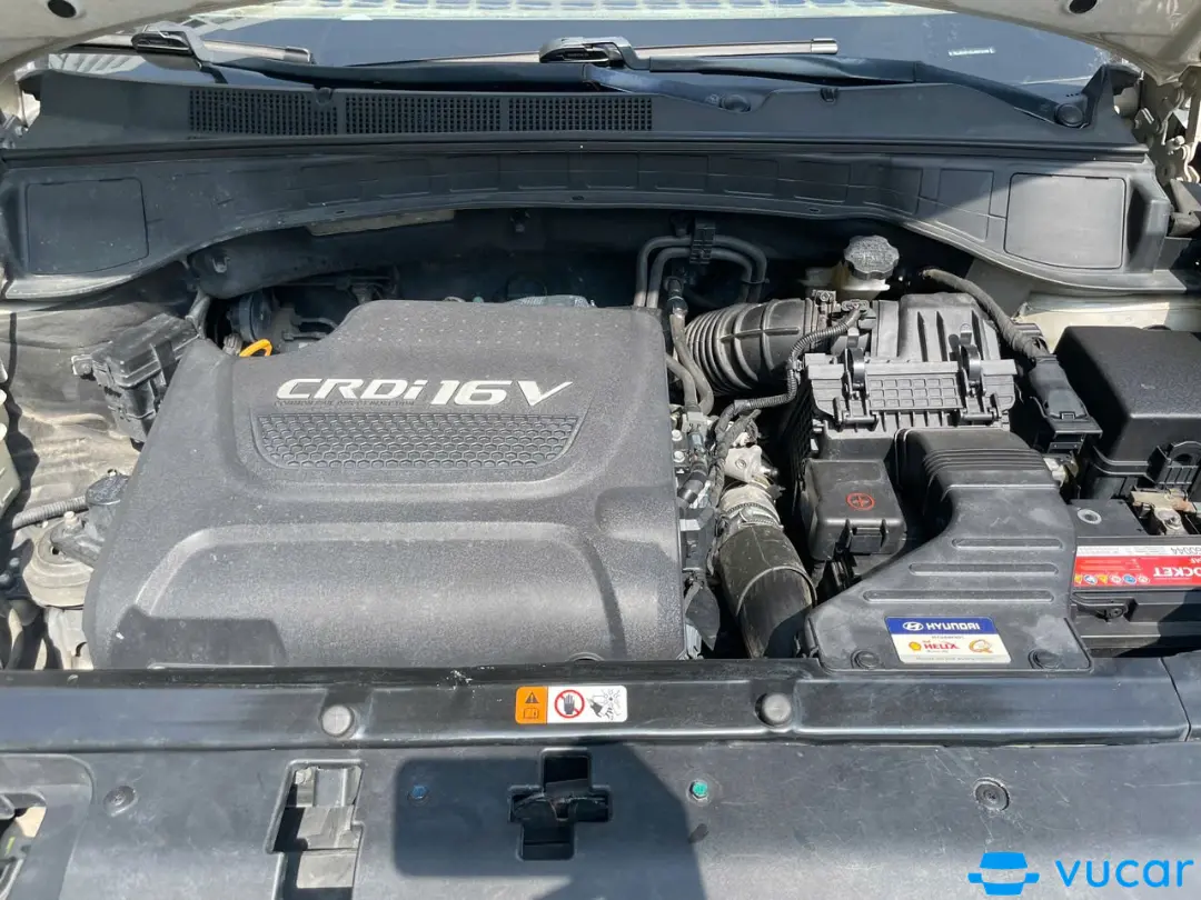 Hyundai Santa Fe Máy dầu cao cấp 2018 - Khoang động cơ 4