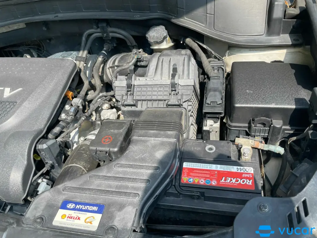 Hyundai Santa Fe Máy dầu cao cấp 2018 - Khoang động cơ 3
