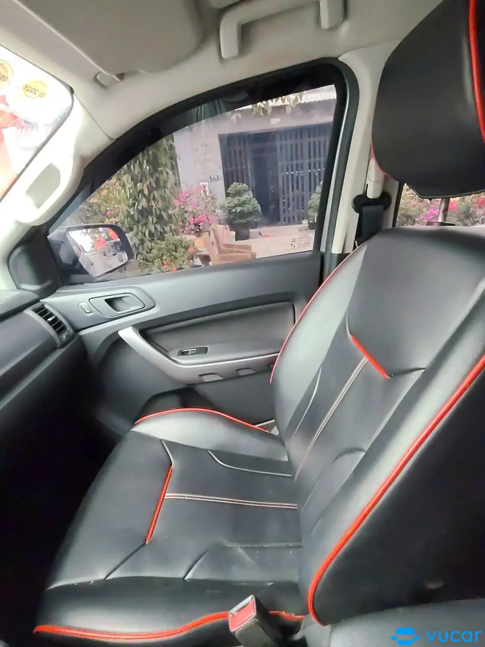 Ford Ranger XLS 2.2L 4x2 AT 2020 - Nội thất 4