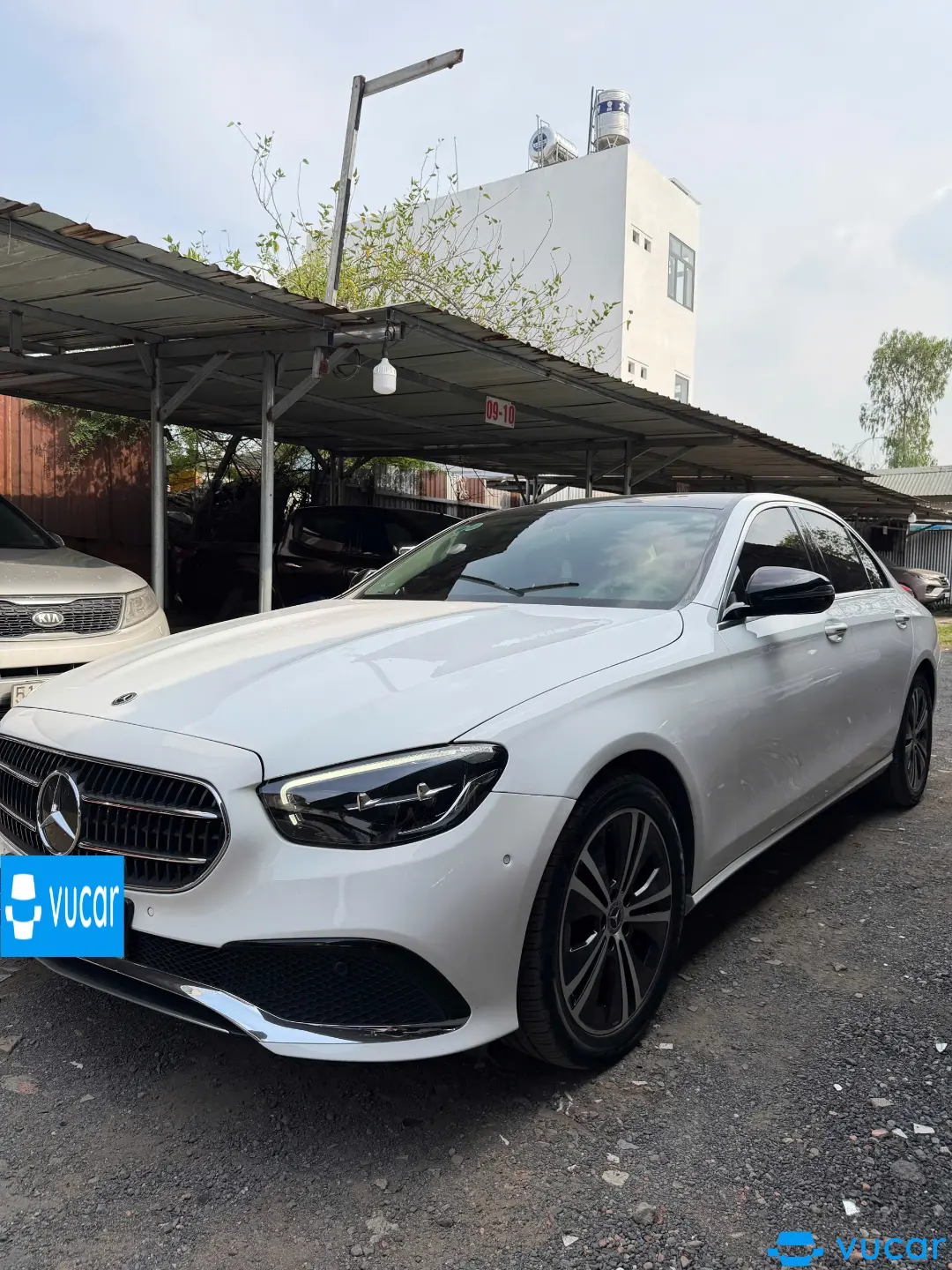 Ảnh xe Mercedes-Benz E-Class E 180 2021  - ảnh 1