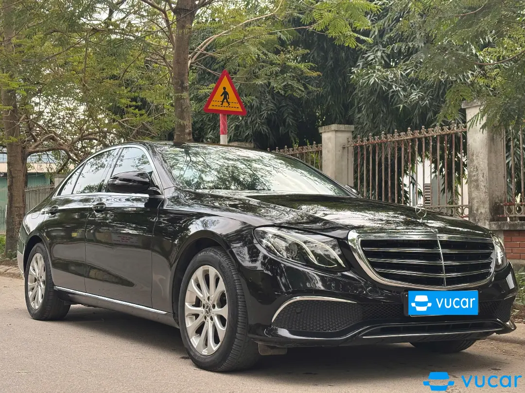 Mercedes E class E200 2017 - Ngoại thất 6